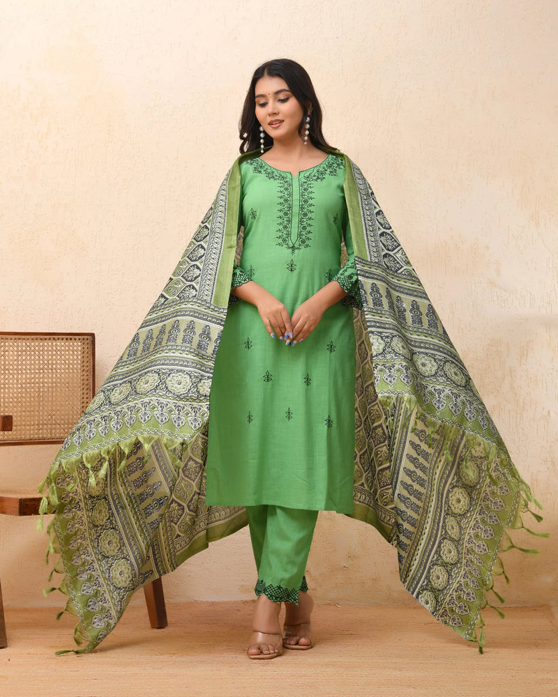 Pista Embroidered Kurta Set With Solid Pants & Printed Dupatta (Set of 5 Pc)