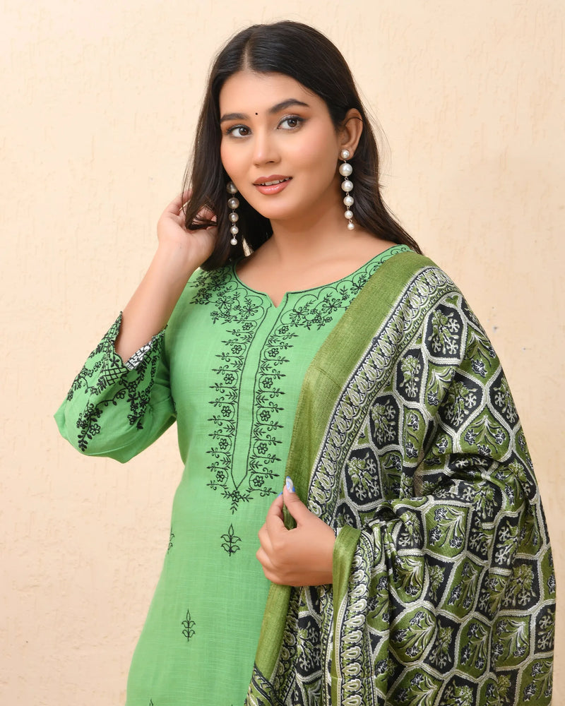 Pista Embroidered Kurta Set With Solid Pants & Printed Dupatta (Set of 5 Pc)