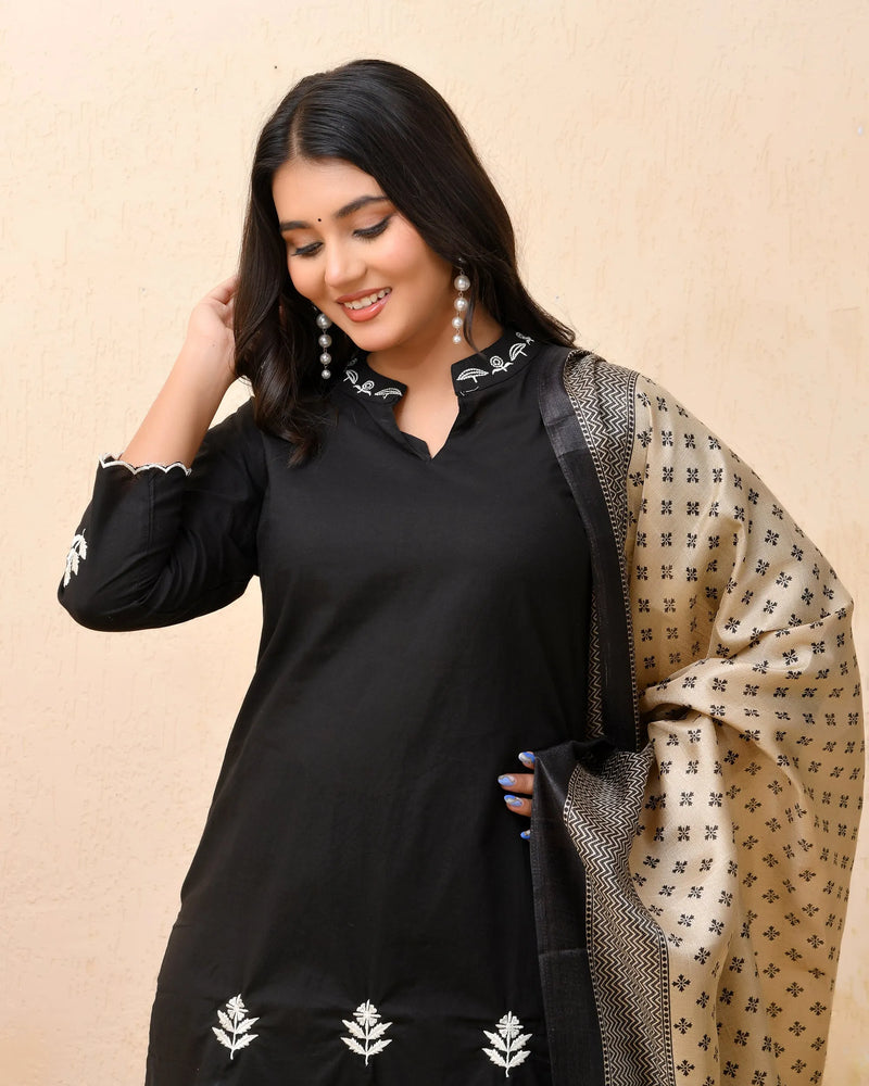Black Embroidered Kurta Set With Solid Pants & Printed Dupatta (Set of 5 Pc)