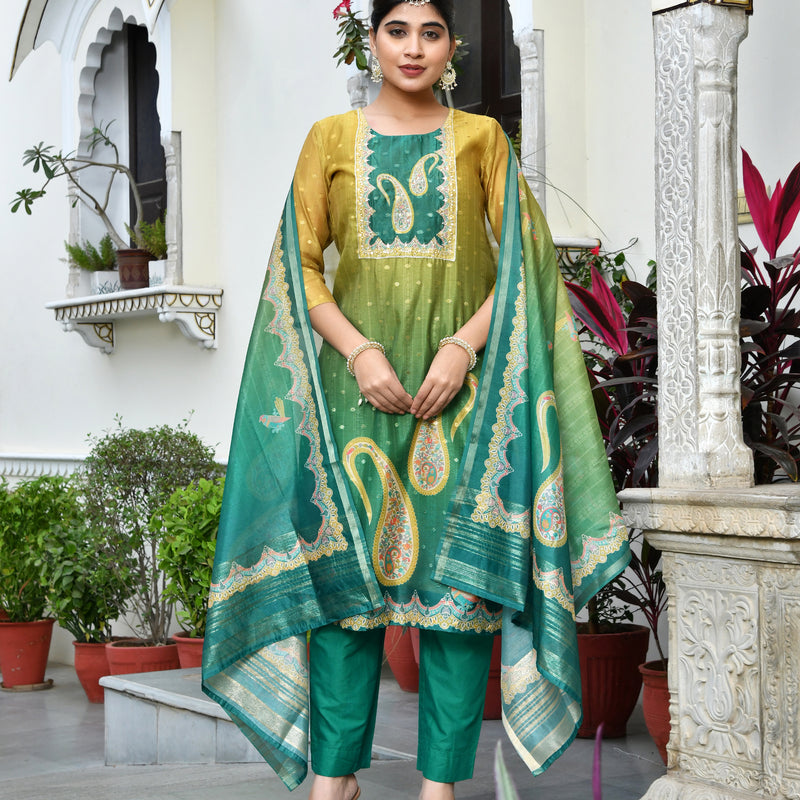 (Vaasva) Women Mul Chanderi green paisley printed suit set (Set of 5pc)