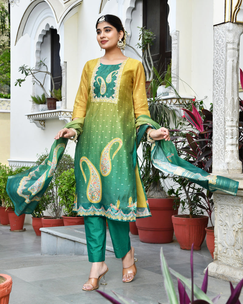 (Vaasva) Women Mul Chanderi green paisley printed suit set (Set of 5pc)