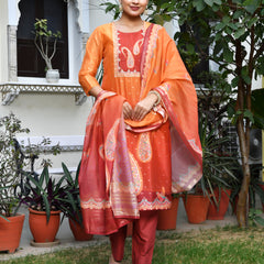 (Vaasva) Women Mul Chanderi orange paisley printed suit set (Set of 5pc)