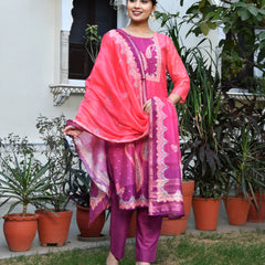 (Vaasva) Women Mul Chanderi Rani paisley printed suit set (Set of 5pc)