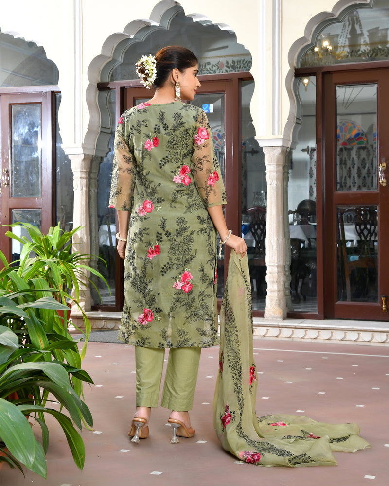 (Vaasva) Women organza pista embroidered suit set (Set of 5pc)