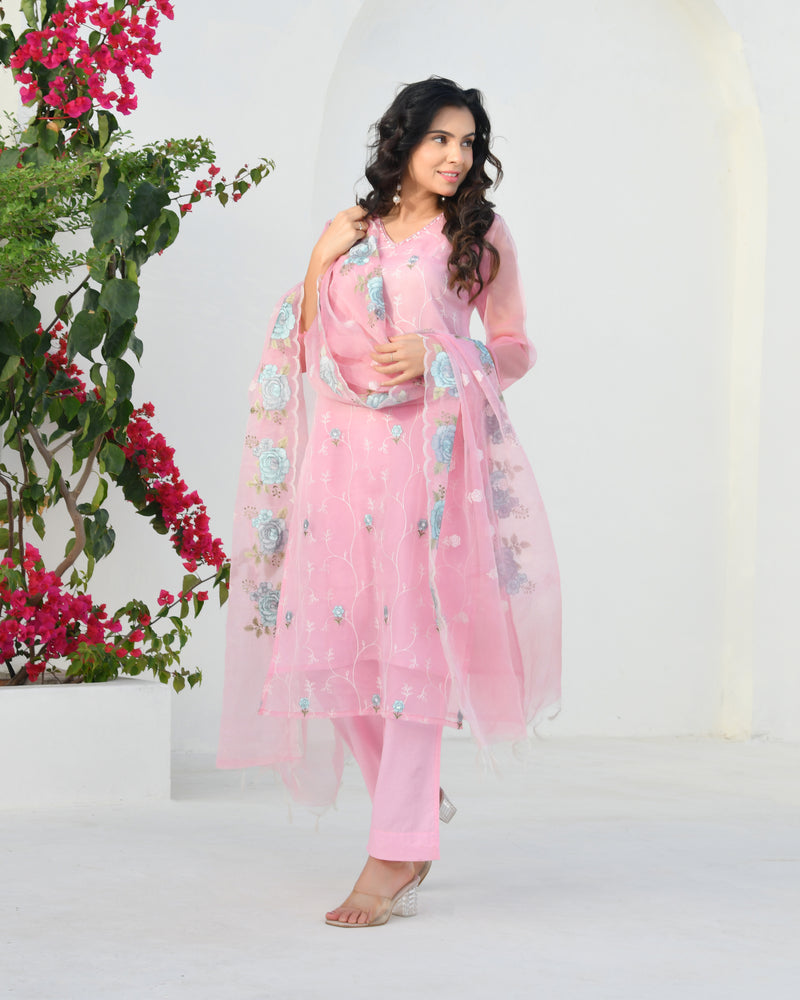 (Vaasva) Women solid embroidered pink suit set (Set of 5pc)