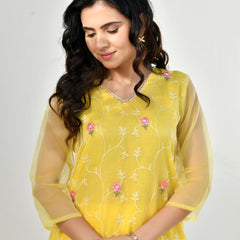 (Vaasva) Women solid embroidered yellow suit set (Set of 5pc)