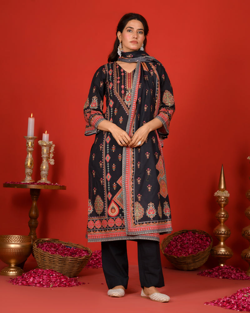 (Vaasva) Women black suit set with printed dupatta (Set of 5pc)