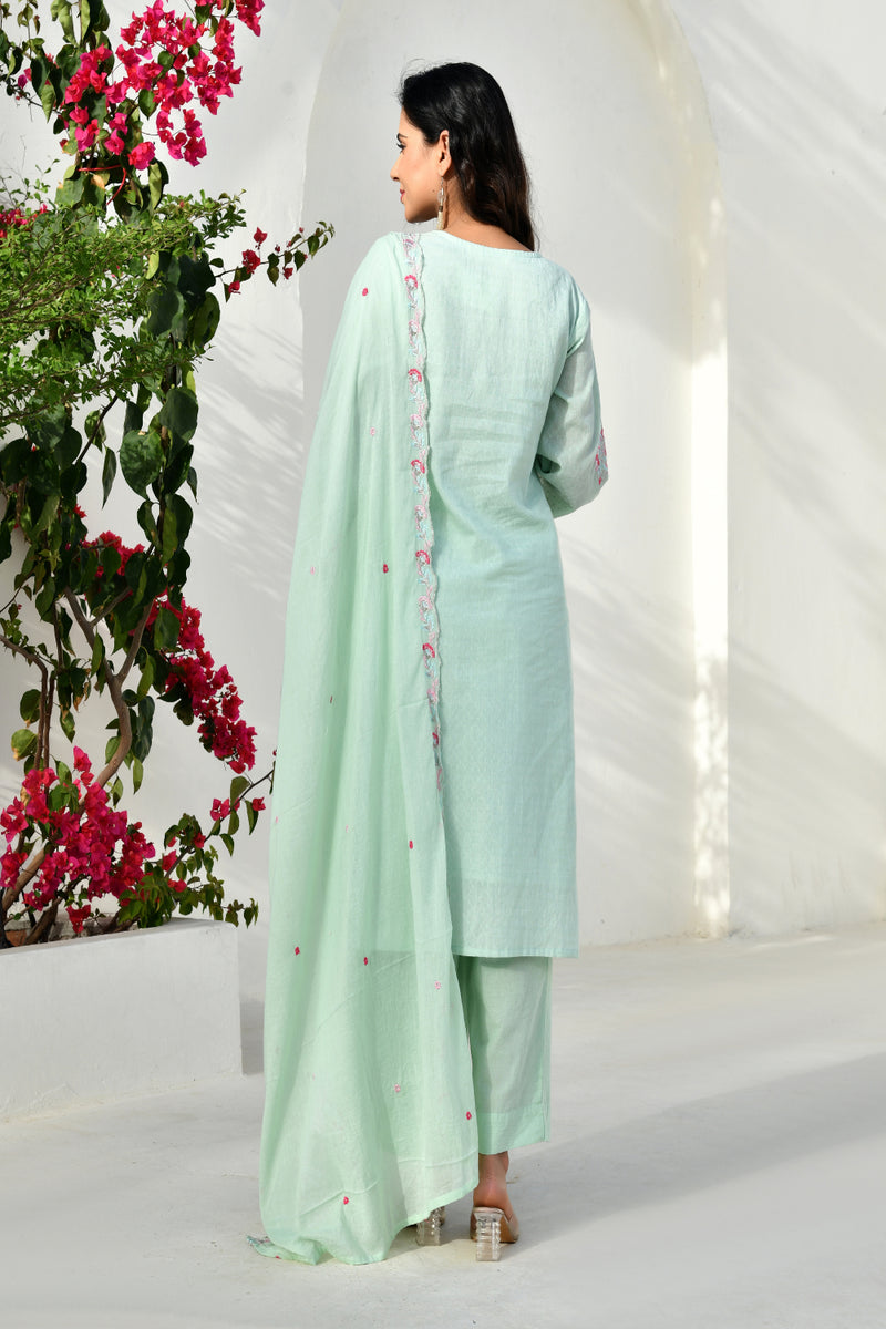(Vaasva) Women solid aqua multi embroidered suit set (Set of 5pc)