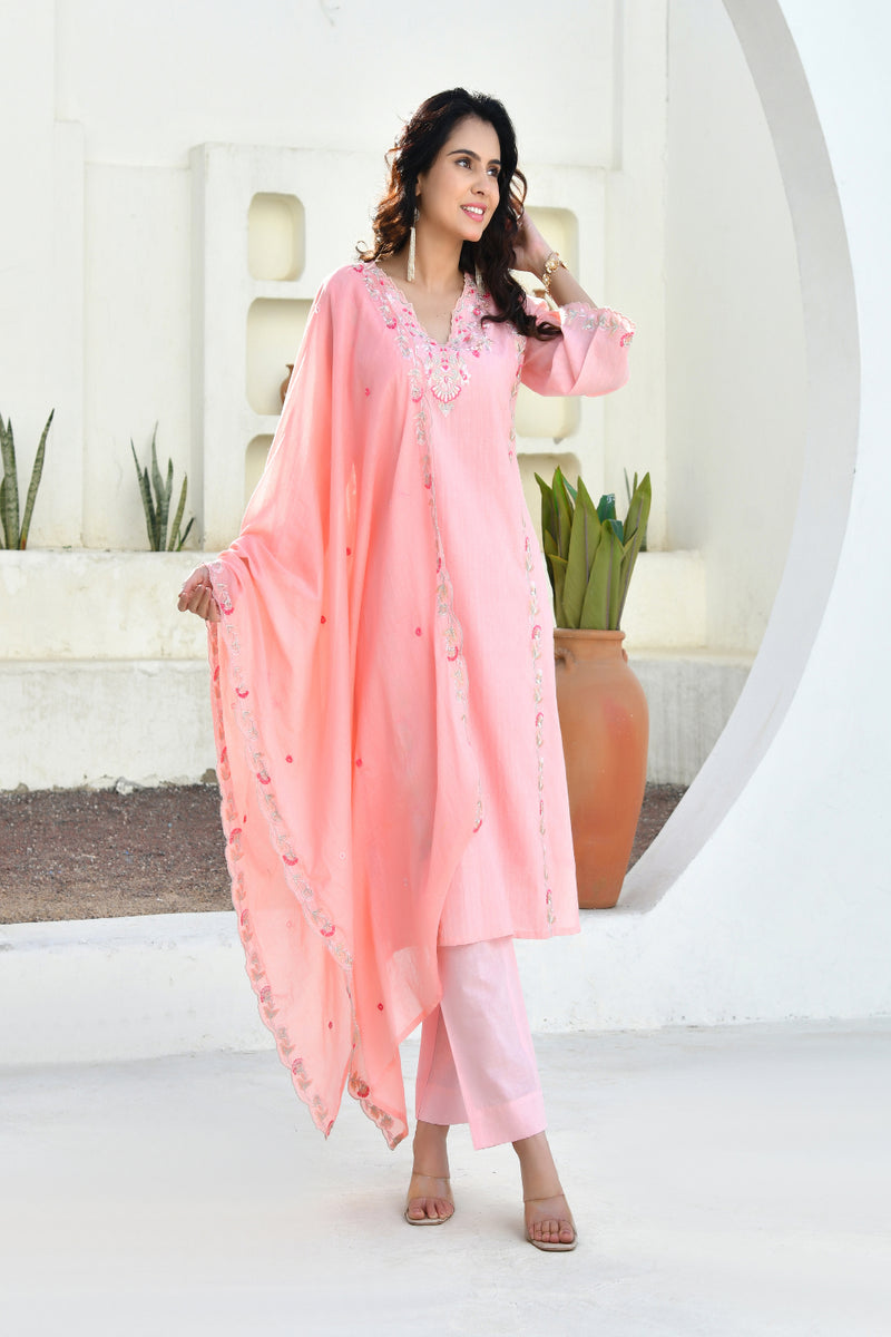 (Vaasva) Women solid peach multi embroidered suit set (Set of 5pc)
