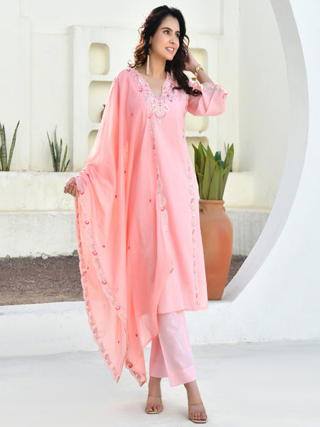 (Vaasva) Women solid peach multi embroidered suit set (Set of 5pc)