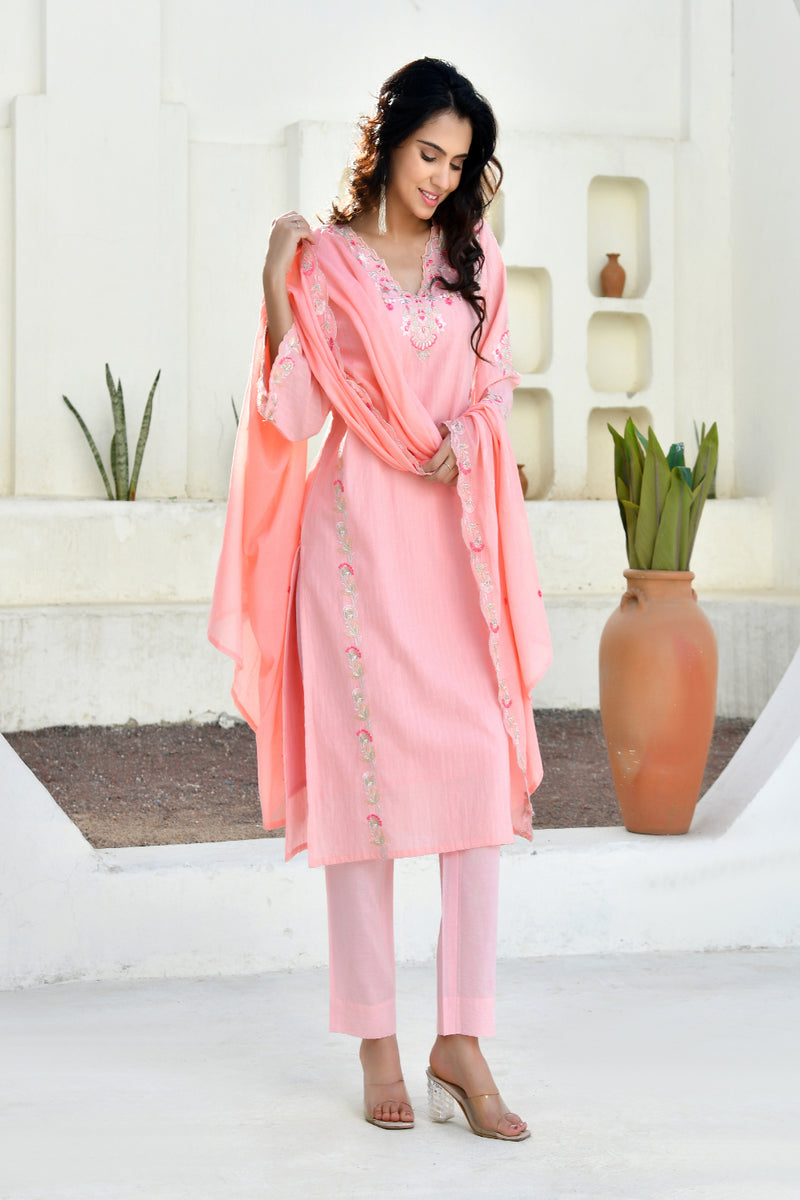 (Vaasva) Women solid peach multi embroidered suit set (Set of 5pc)