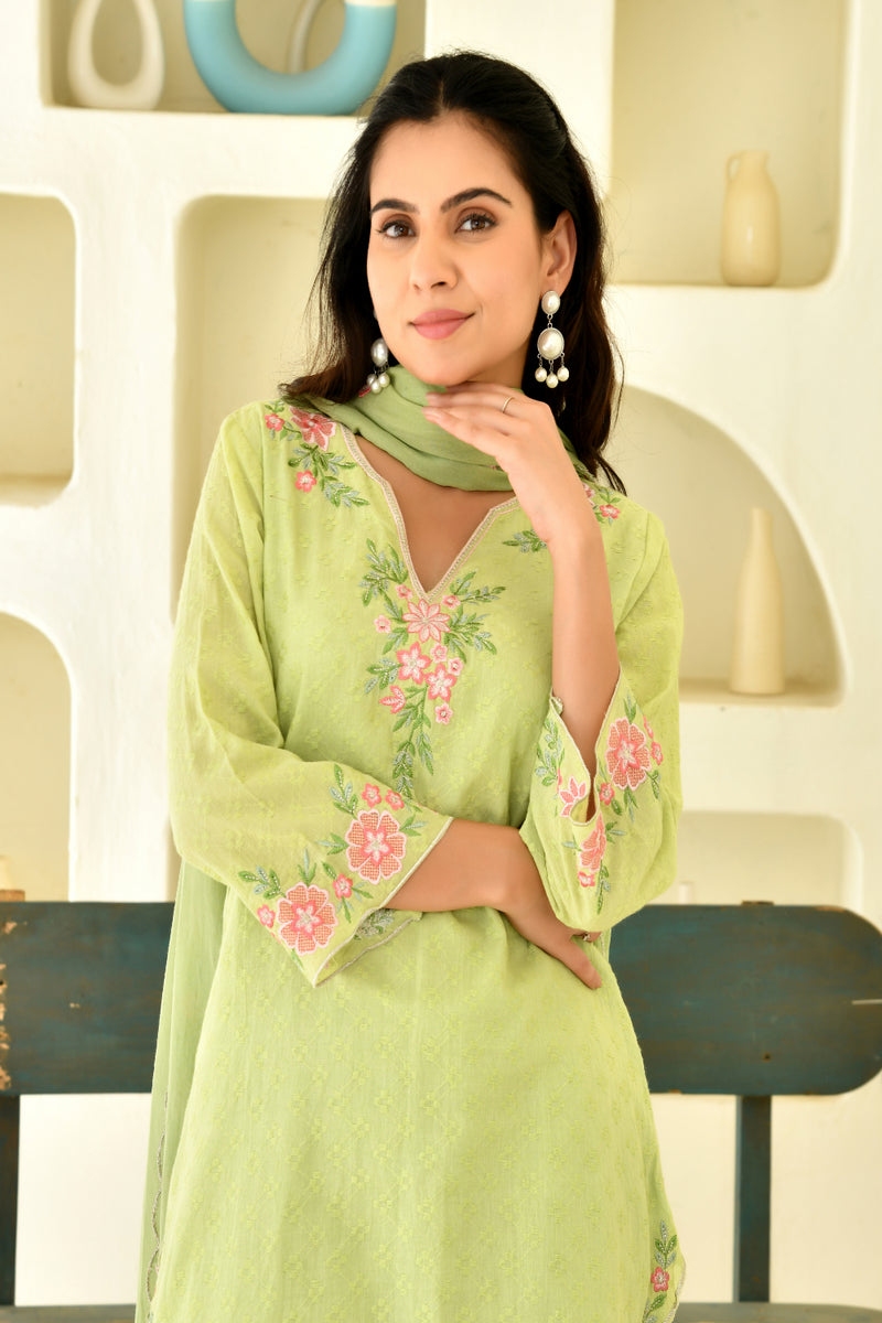 (Vaasva) Women parrot multi embroidered farshi salwar set (Set of 5pc)