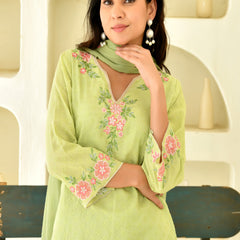 (Vaasva) Women parrot multi embroidered farshi salwar set (Set of 5pc)