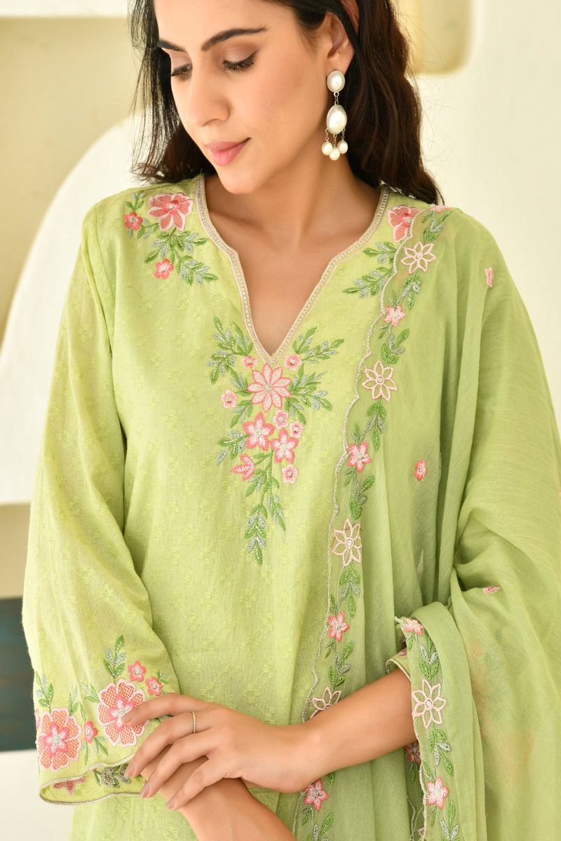 (Vaasva) Women parrot multi embroidered farshi salwar set (Set of 5pc)