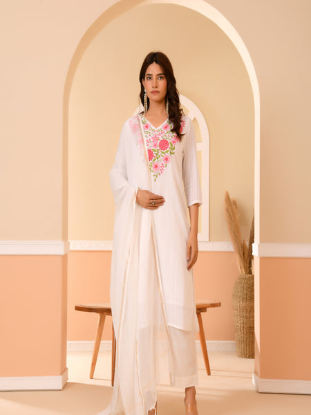 (Vaasva) Women white dobby embroidered suit set (Set of 5pc)