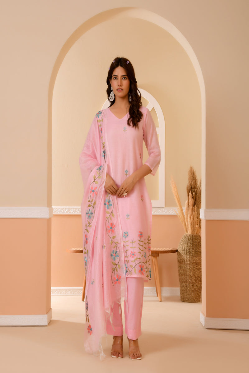 (Vaasva) Women solid pink multi placement embroidered suit set (Set of 5pc)