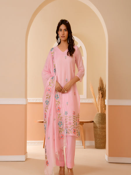 (Vaasva) Women solid pink multi placement embroidered suit set (Set of 5pc)