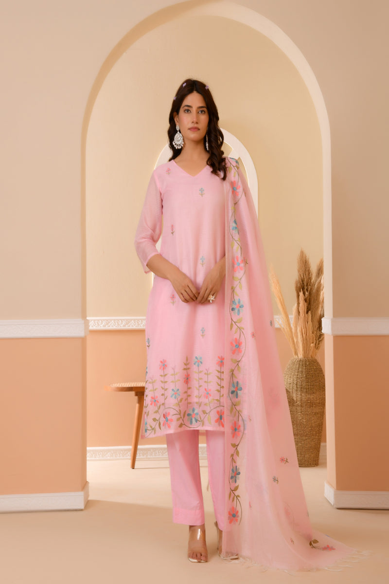(Vaasva) Women solid pink multi placement embroidered suit set (Set of 5pc)