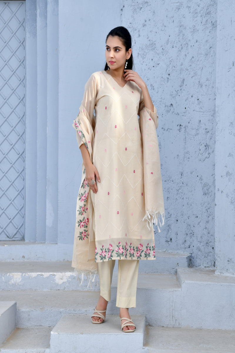 (Vaasva) Women creamchevron embroidered suit set (Set of 5pc)