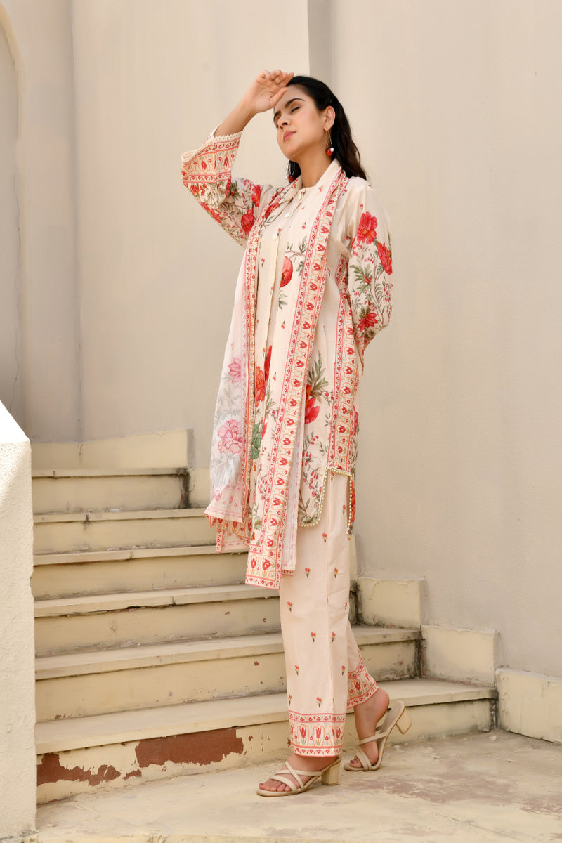 (Vaasva) Women red floral short kurti pant set with dupatta (Set of 5pc)