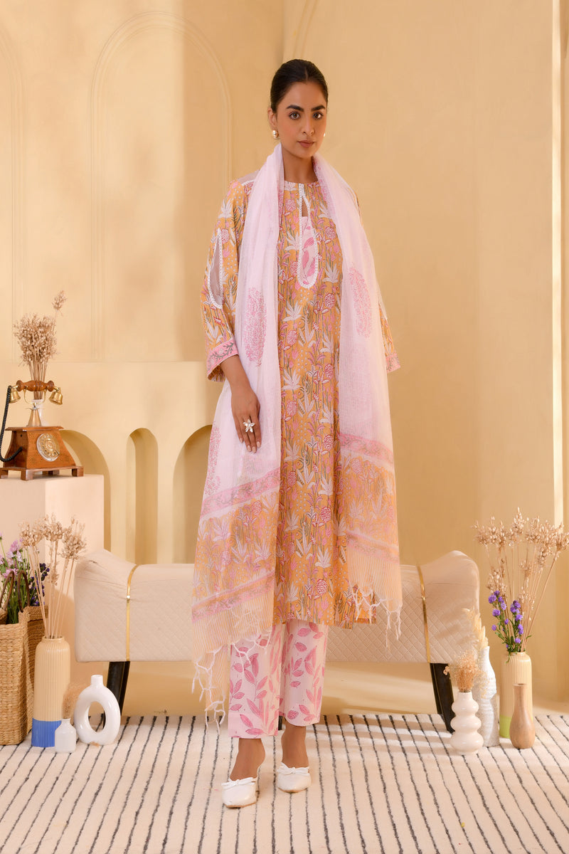 (Vaasva) Women mustard pear shaped block printed suit set (Set of 5pc)
