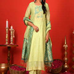 (Vaasva) Women Pastel Green butterfly floral pattern jamdani suits set (Set of 5pc)