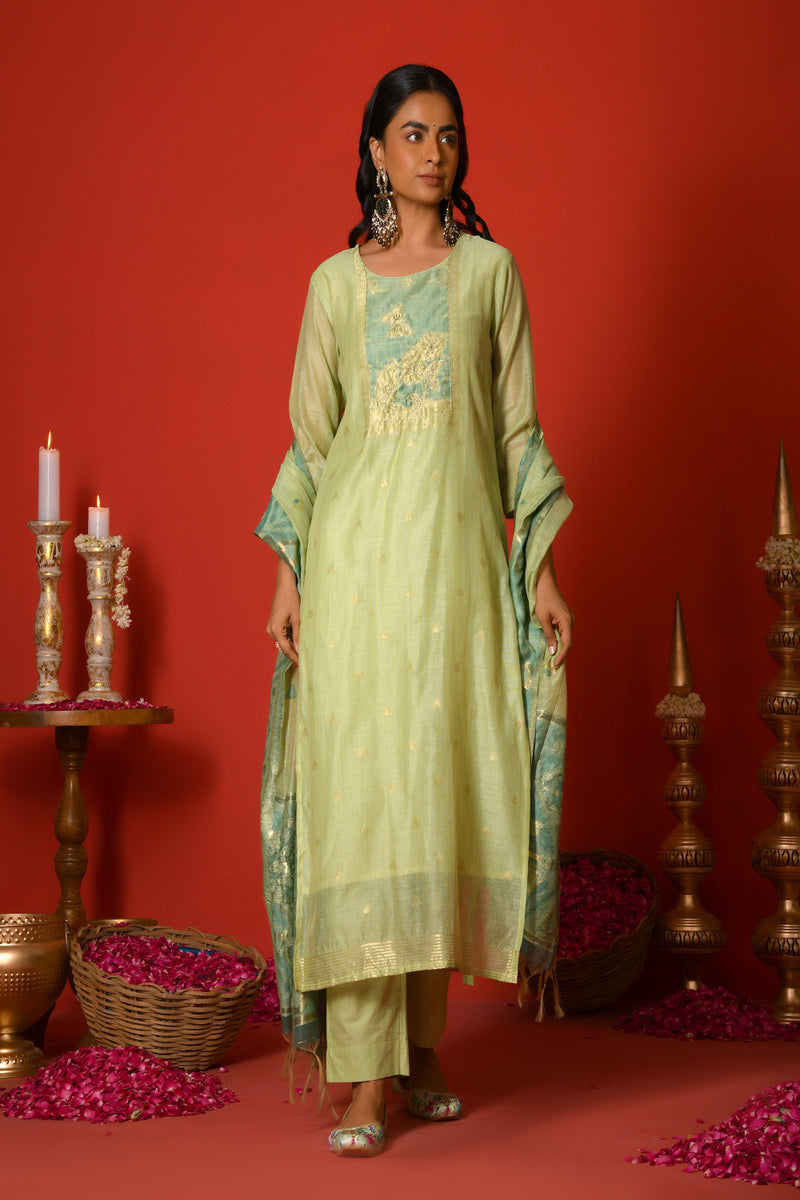 (Vaasva) Women Pastel Green butterfly floral pattern jamdani suits set (Set of 5pc)