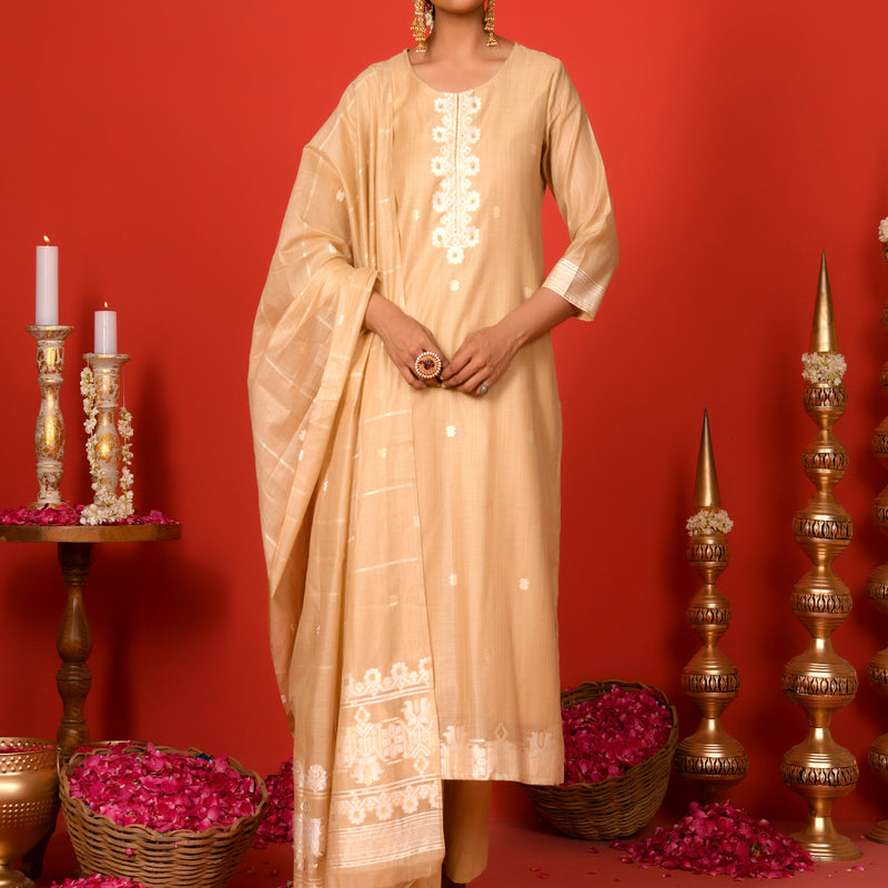 (Vaasva) Women Beige jamdani white placket suit set (Set of 5pc)