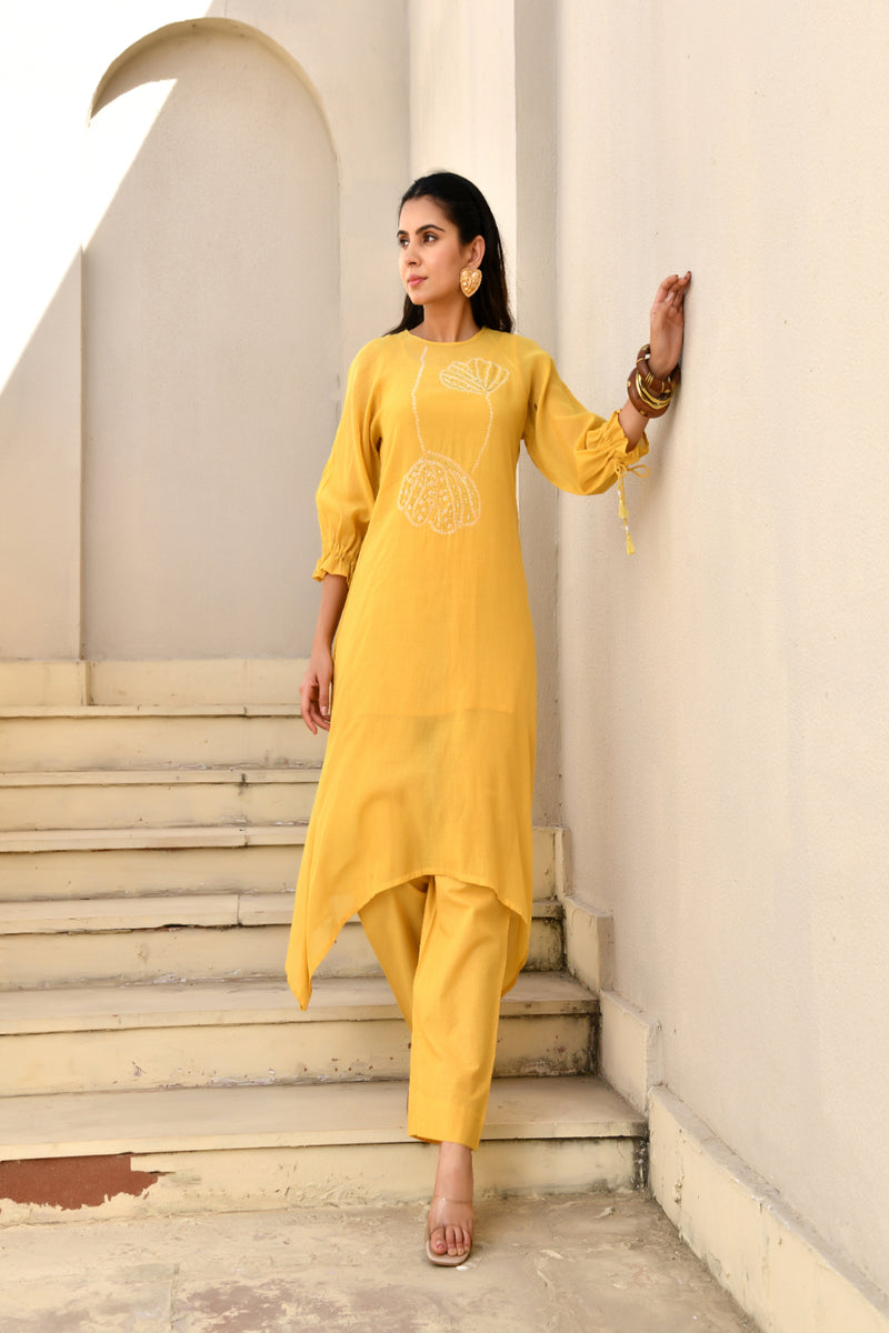 (Vaasva) Women Yellow Mulchanderi floral  bandej kurta pant set  (Set of 5 Pc)