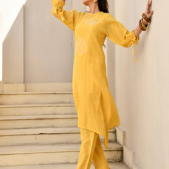 (Vaasva) Women Yellow Mulchanderi floral  bandej kurta pant set  (Set of 5 Pc)
