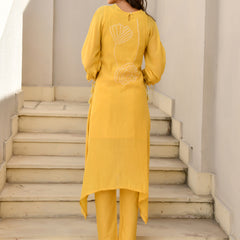 (Vaasva) Women Yellow Mulchanderi floral  bandej kurta pant set  (Set of 5 Pc)