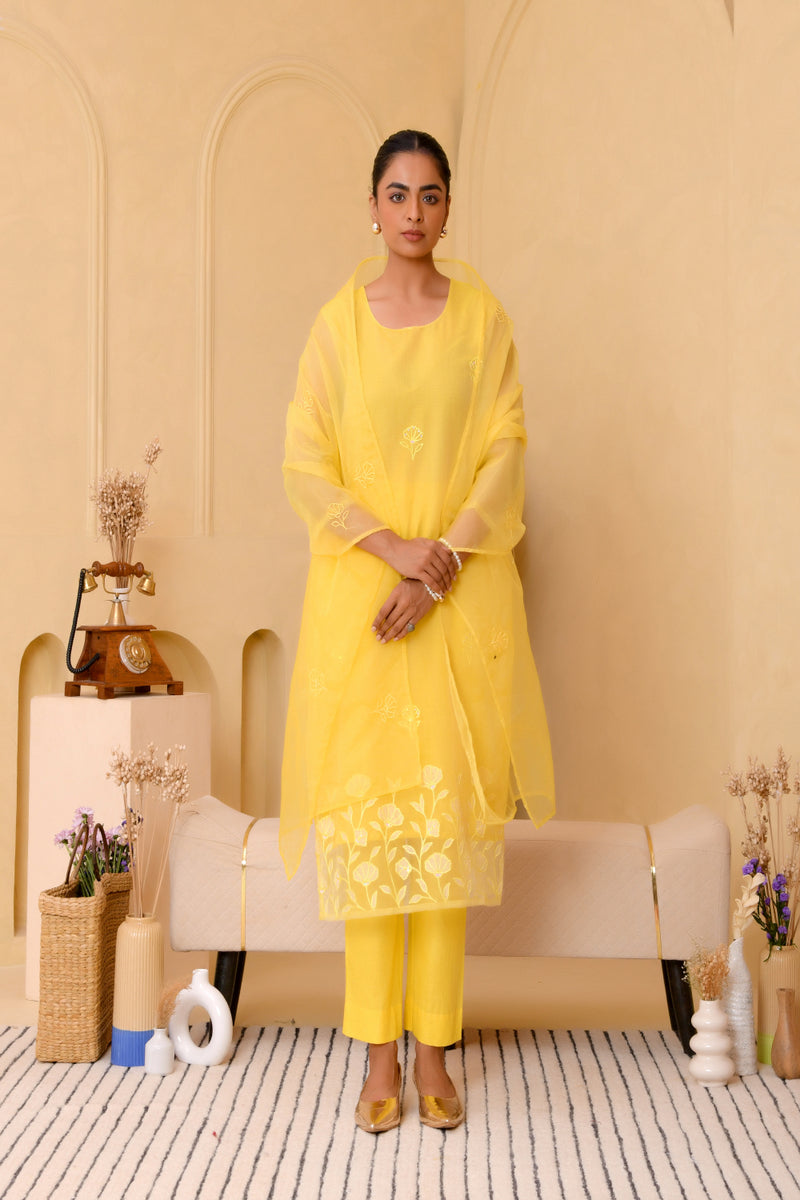 (Vaasva) Women yellow Organza applique suit set  (Set of 5 Pc)